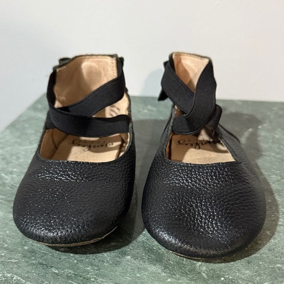 Monkey Feet Black Ballet Flats with Elastic Straps - Picture 2 of 7